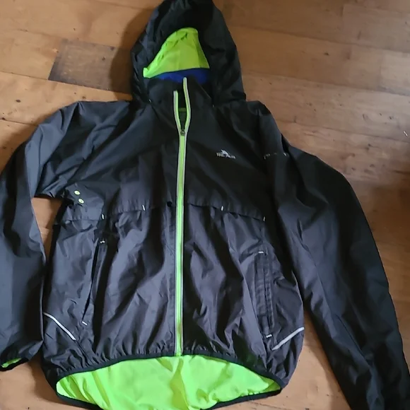 Trespass Jacket - Picture 2 of 6